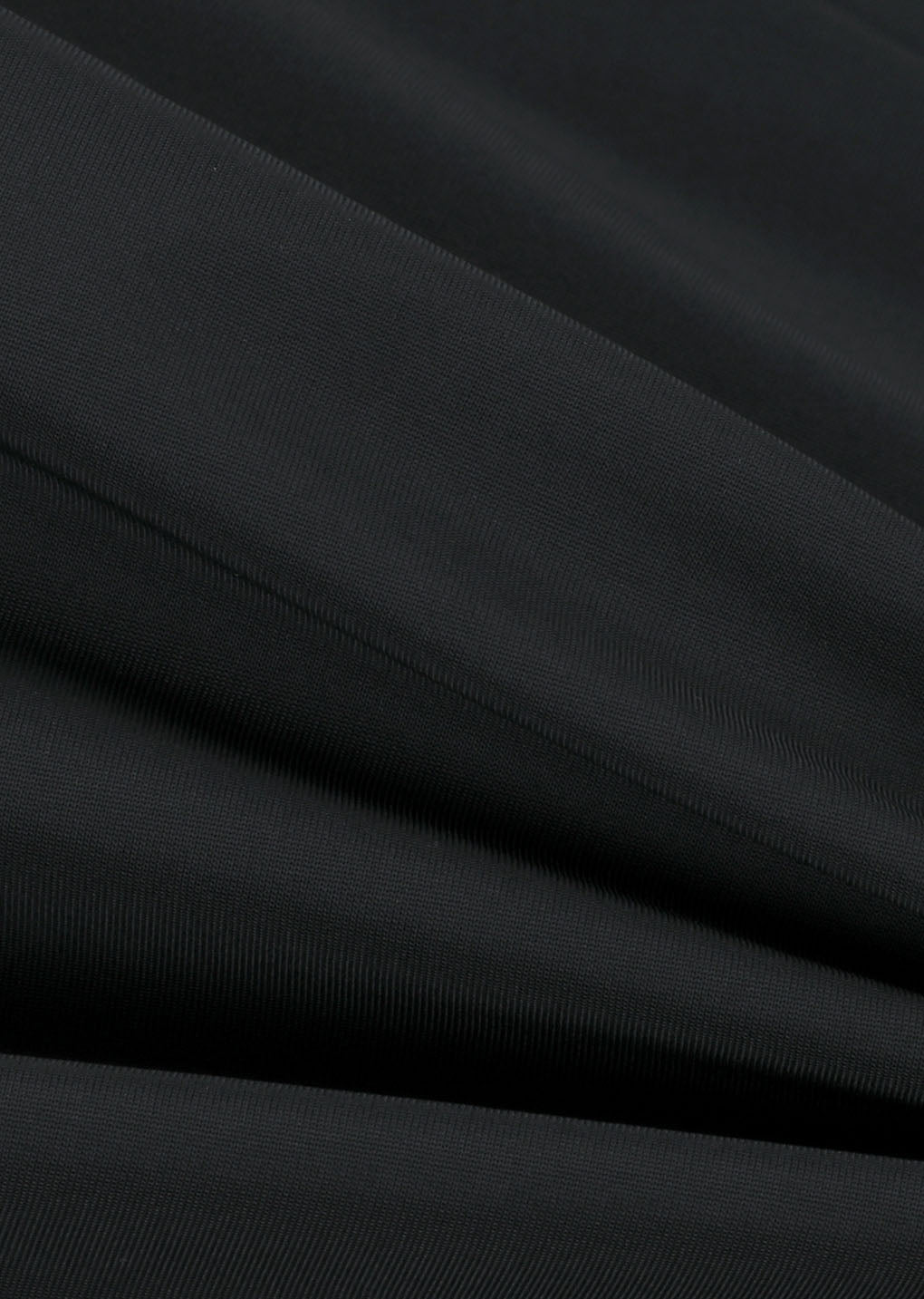 curved silhouette skirt, black