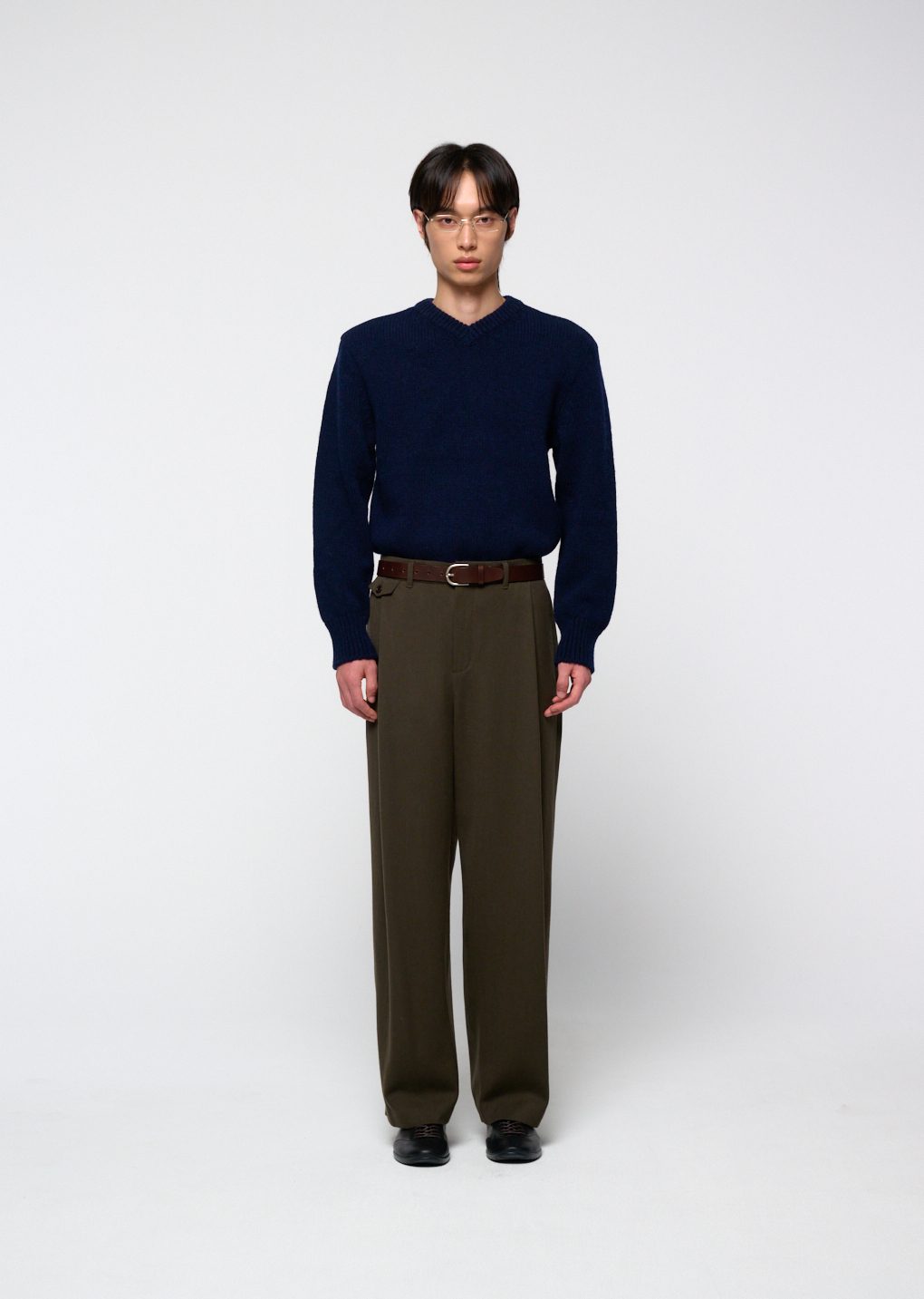 shetland wool v-neck knit, navy