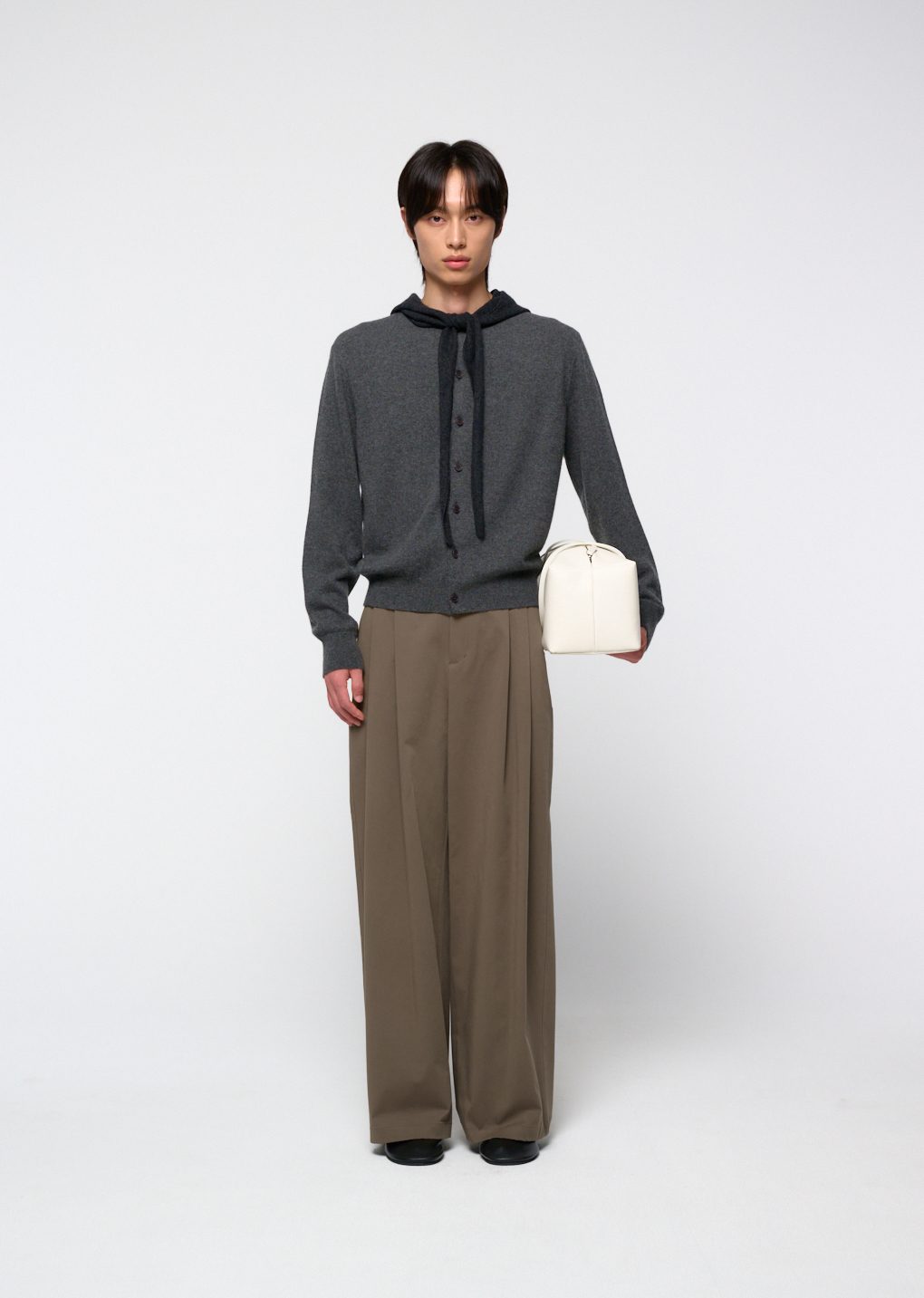 men's two tuck wide banding pants, khaki