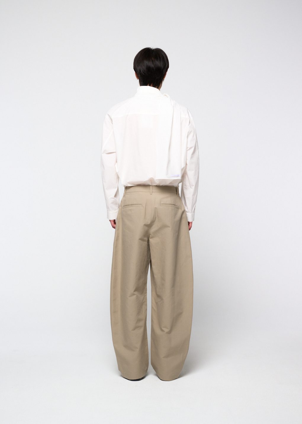 neck shirring shirt, white