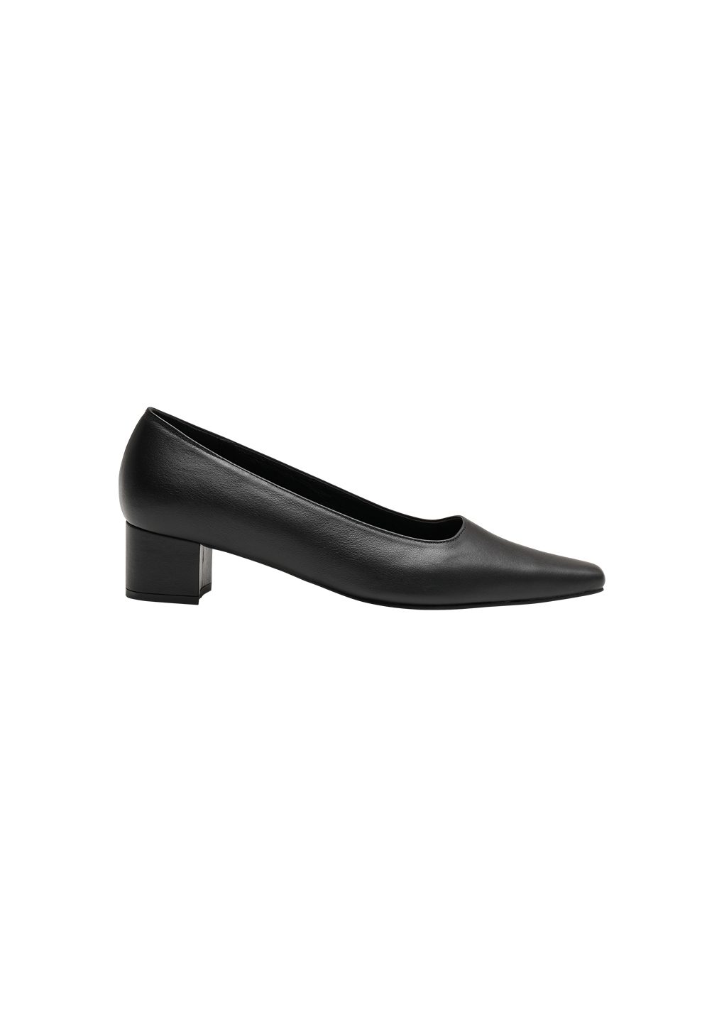 pointed toe pumps, black