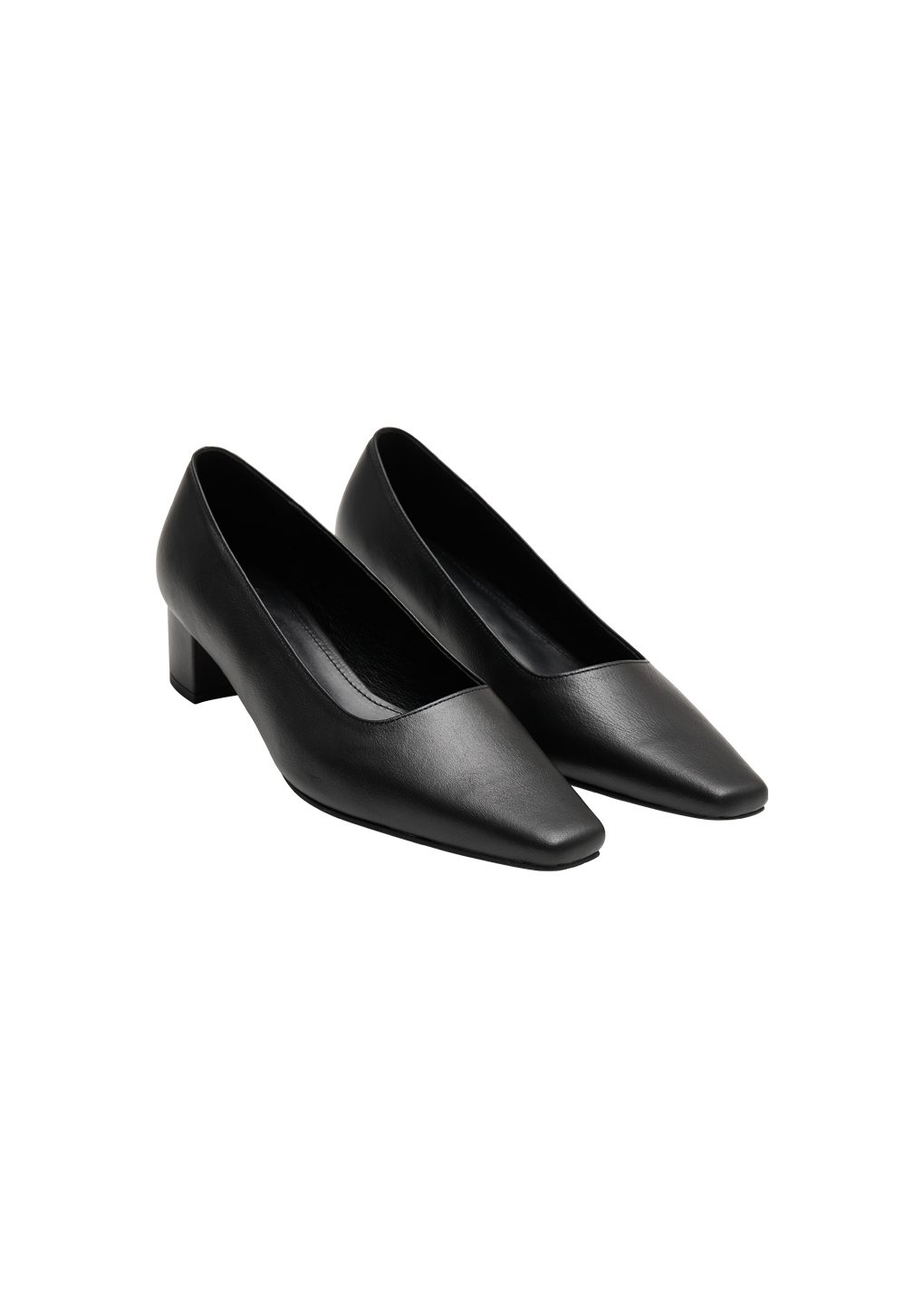 pointed toe pumps, black