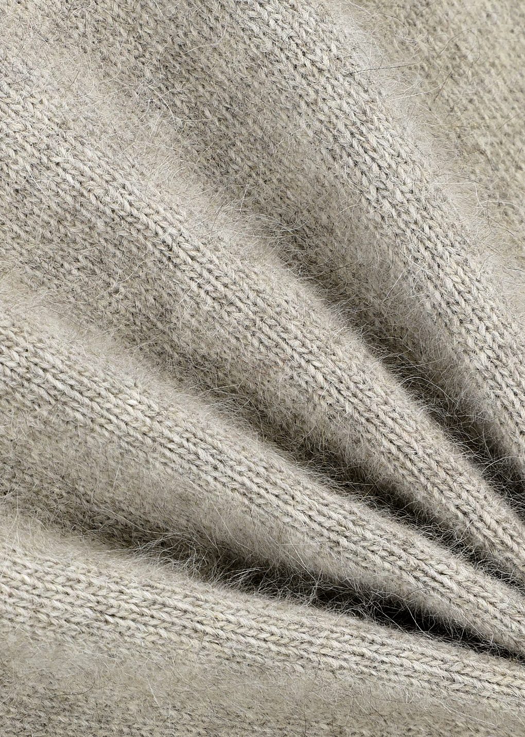 racoon v-neck knit, beige