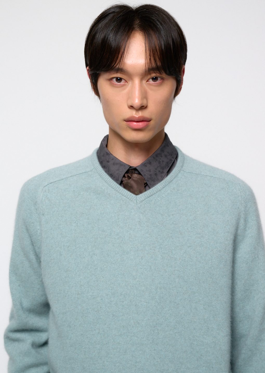 racoon v-neck knit, mint
