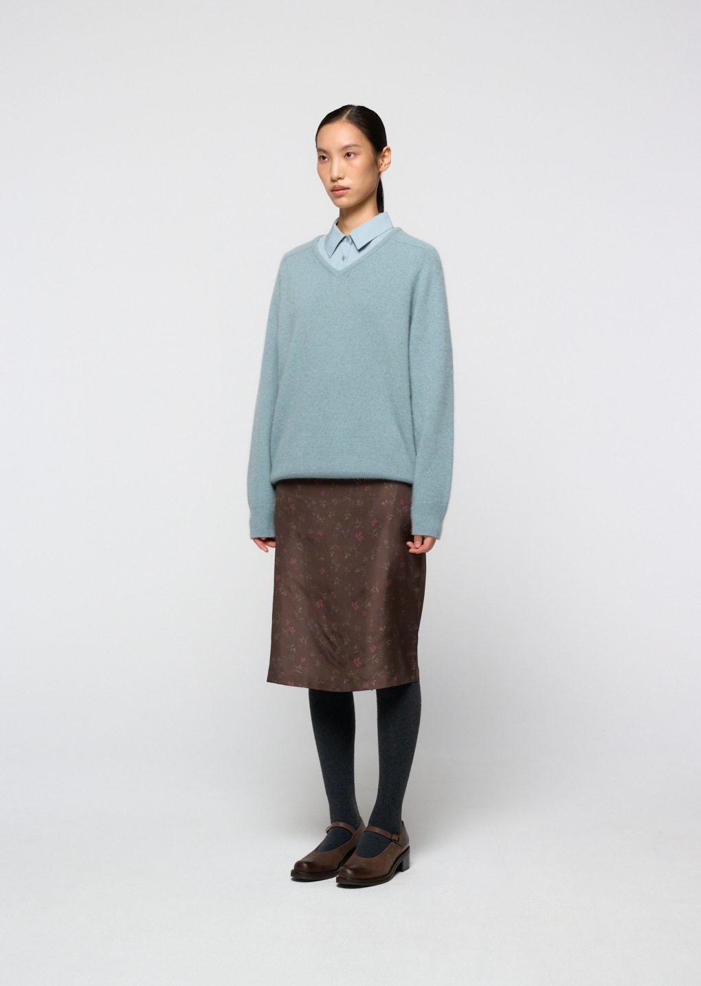 racoon v-neck knit, mint
