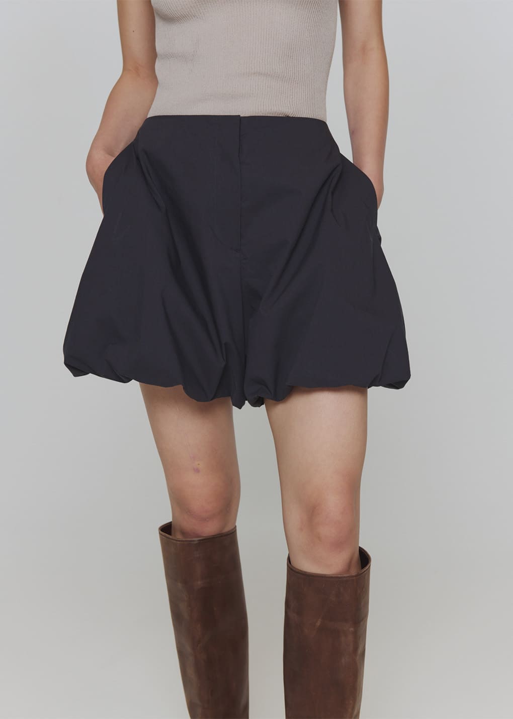 cotton volume shirring shorts, charcoal