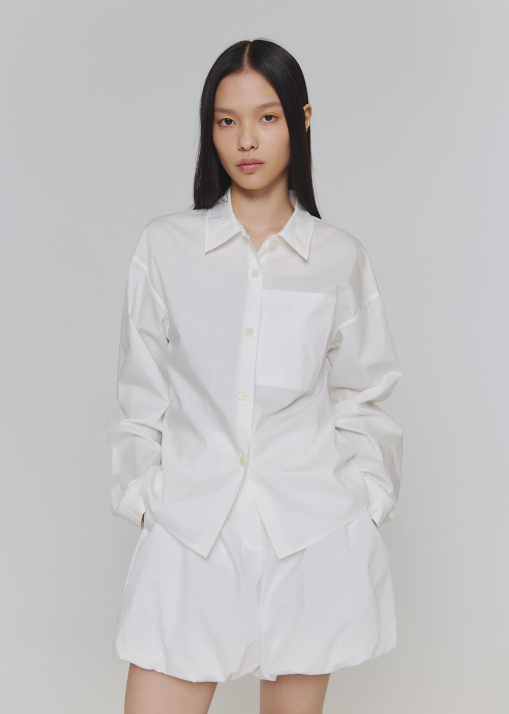 cotton volume shirring shorts, white