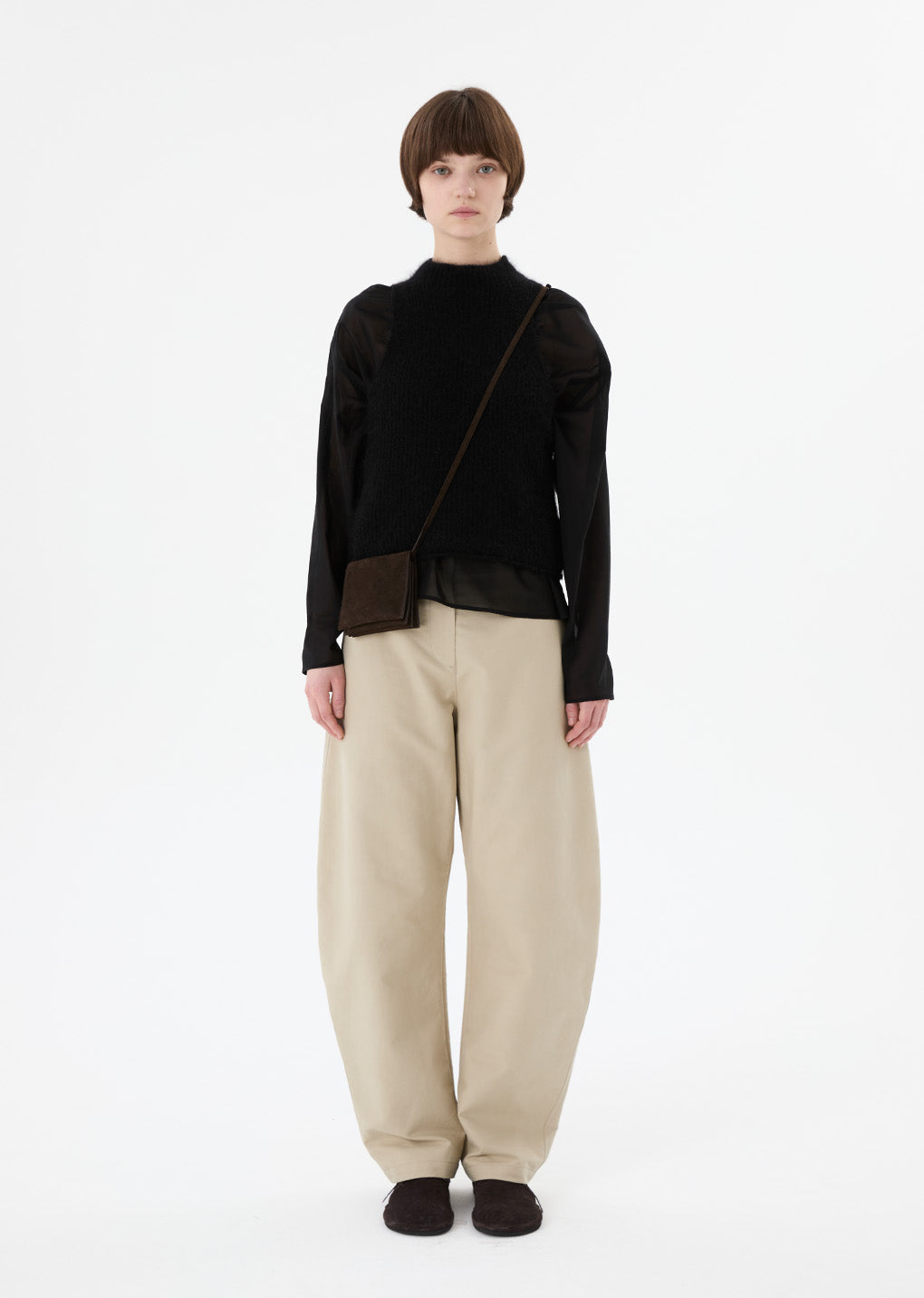 curved long pants, beige hover