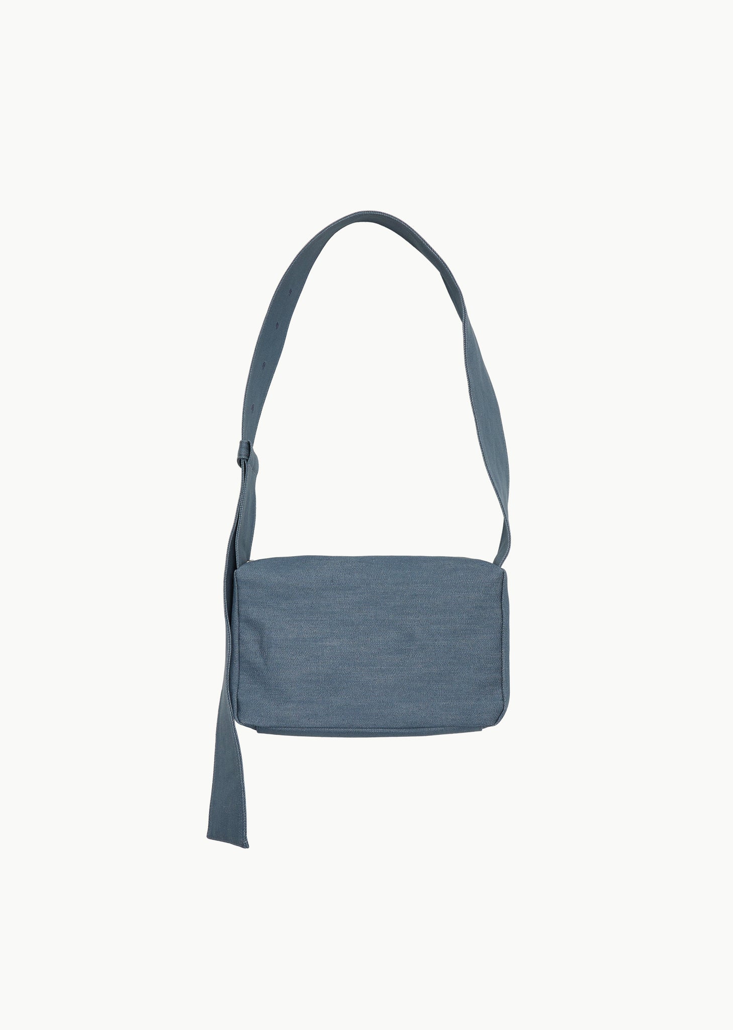 DENIM CUBE BAG (2COLORS) – AMOMENTO JP