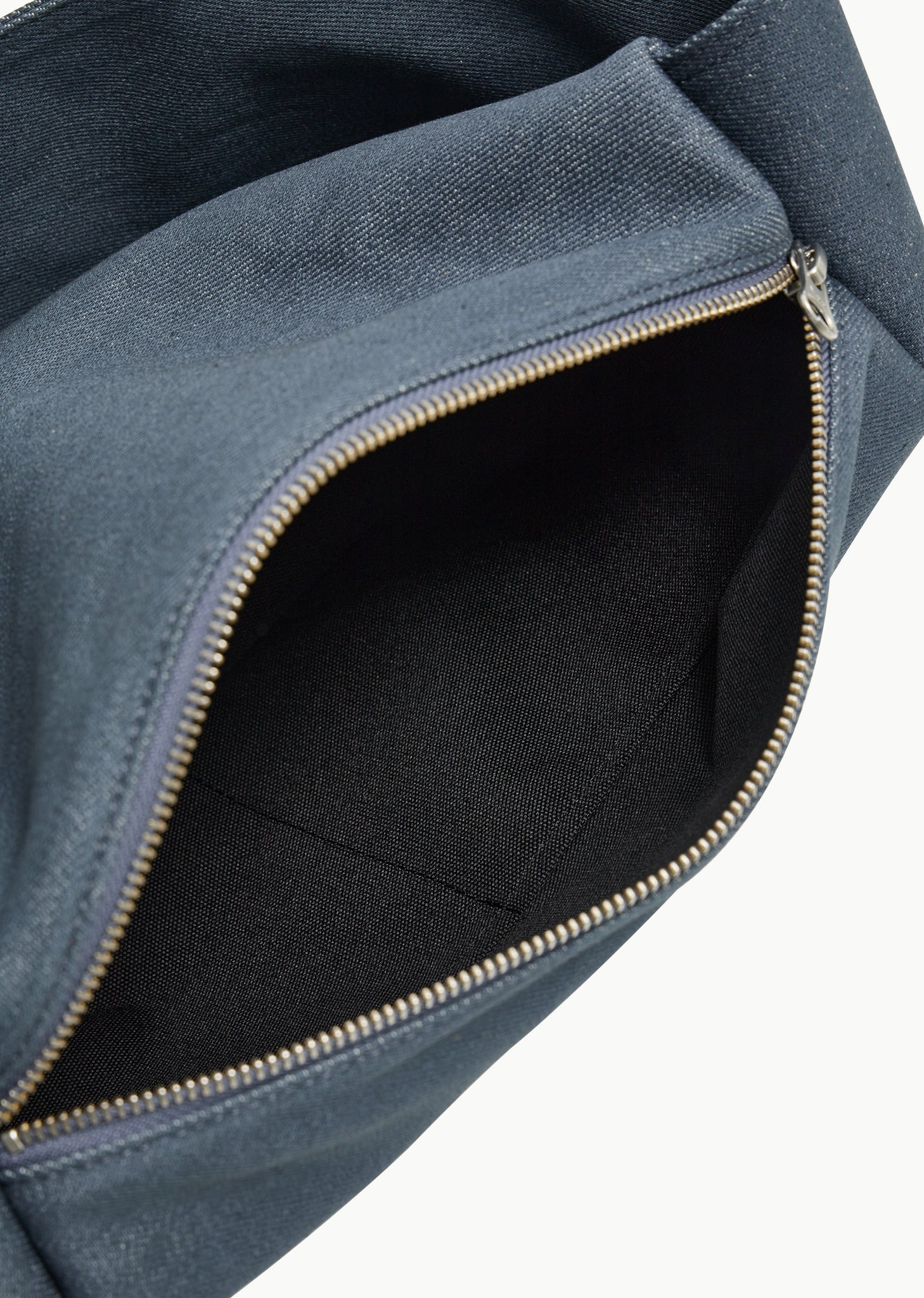 DENIM CUBE BAG (2COLORS) – AMOMENTO JP