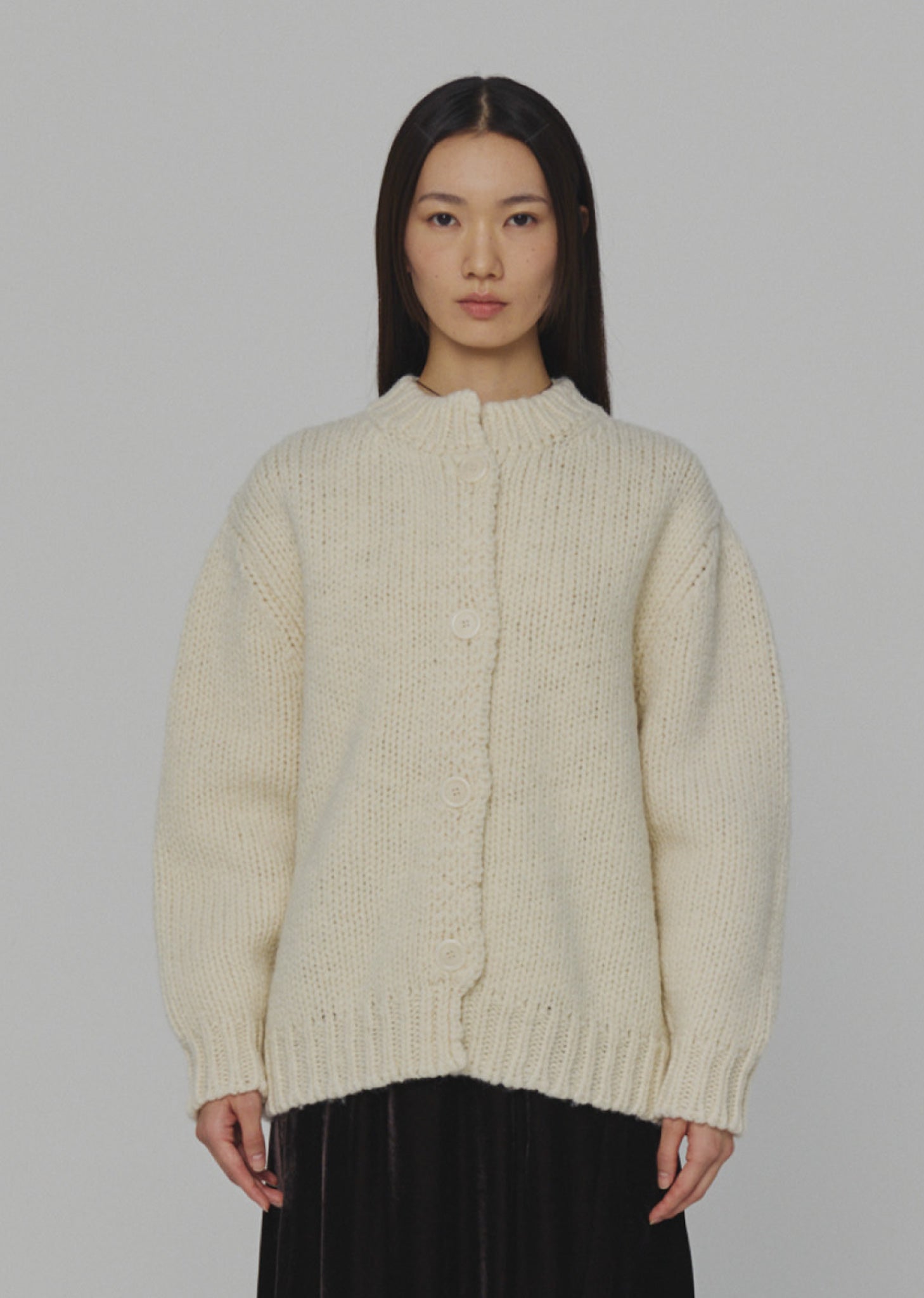 [予約] HAND KNITTED CARDIGAN (2 COLORS)