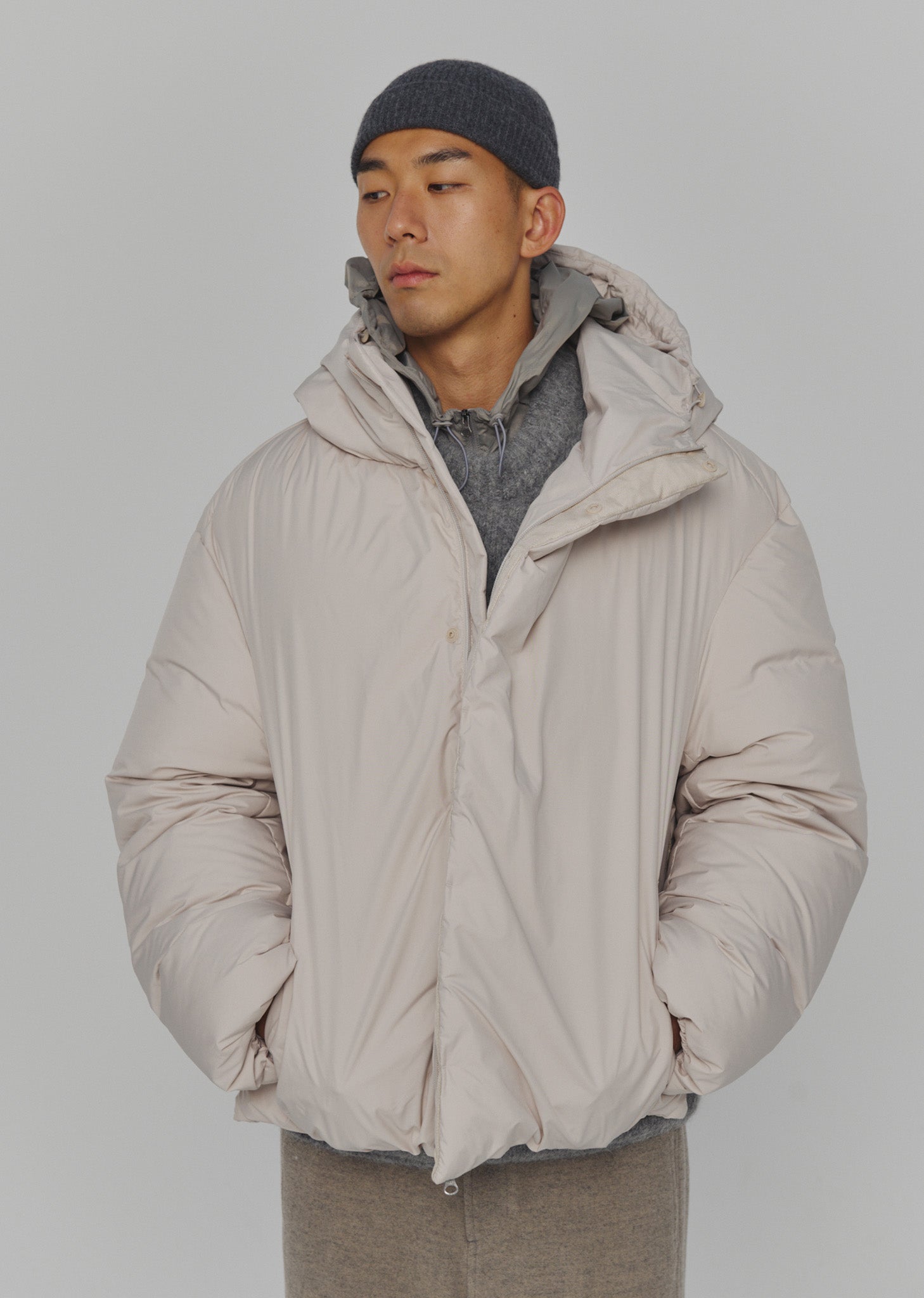 HOODED DOWN PUFFER (2 COLORS)