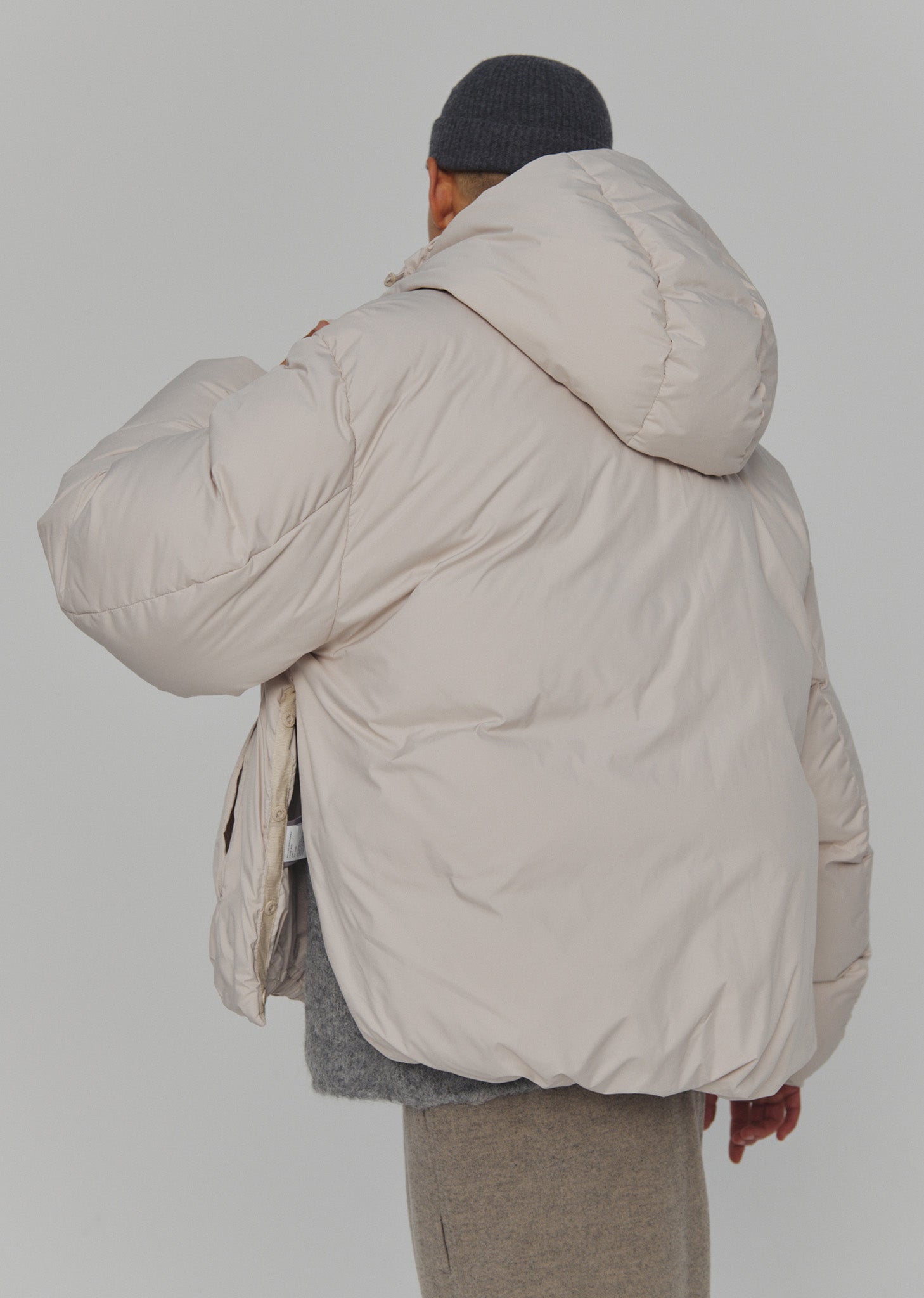 HOODED DOWN PUFFER (2 COLORS)