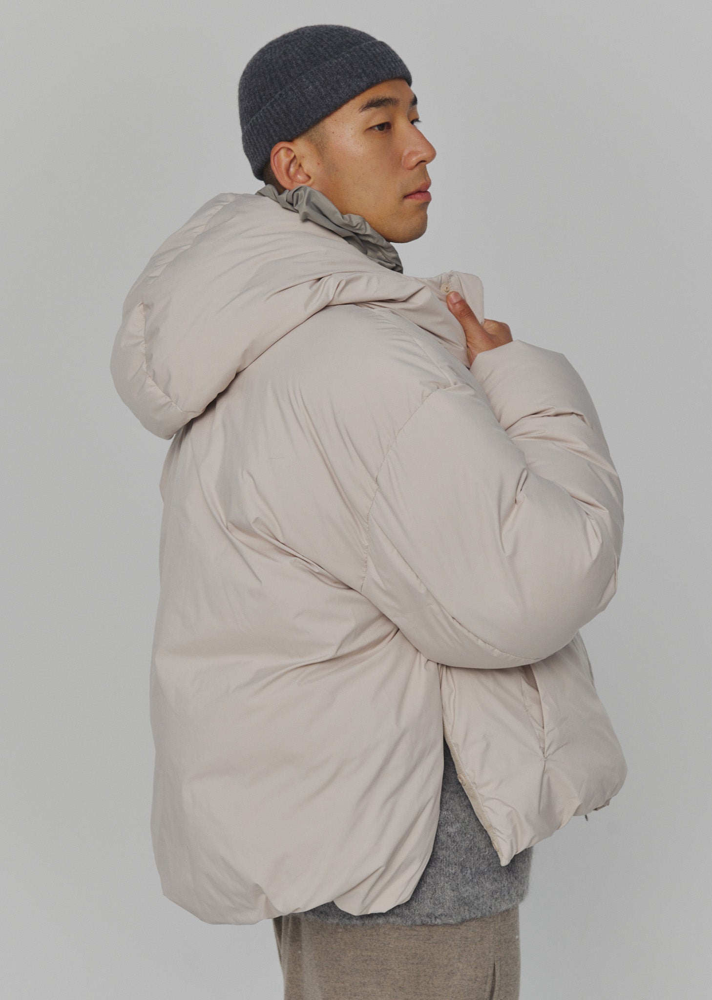 HOODED DOWN PUFFER (2 COLORS)