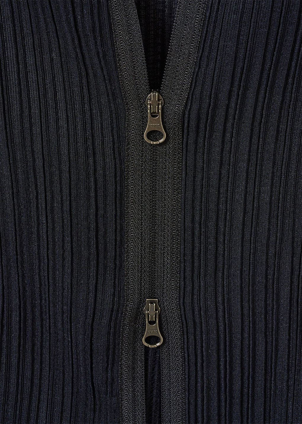 men's pleats zip up jumper, black
