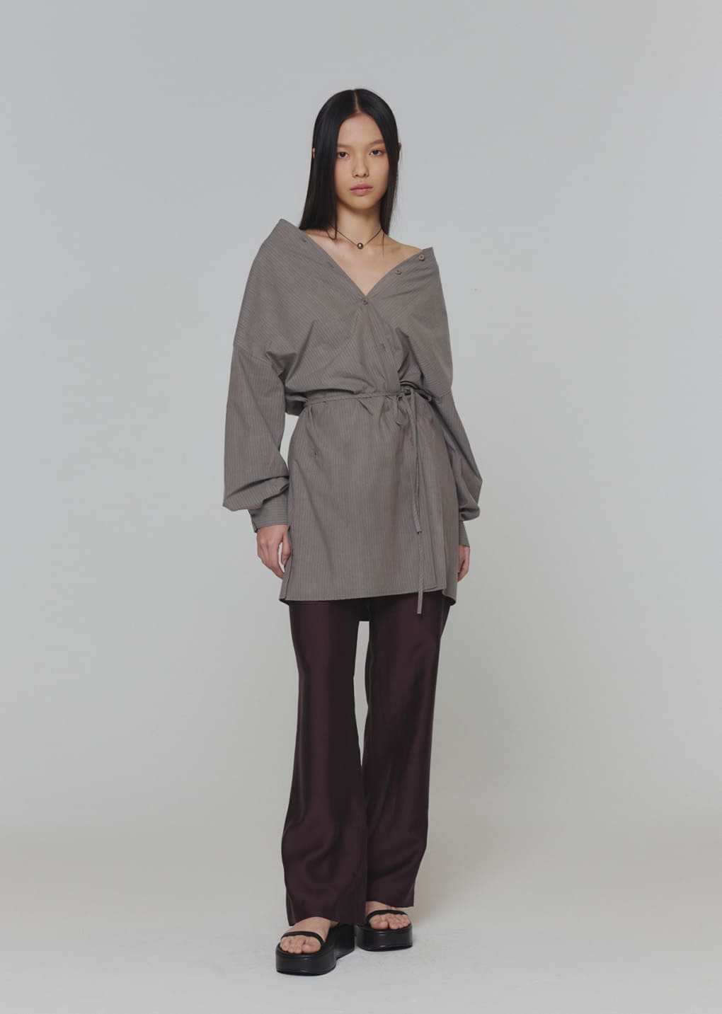 silky banding pants, burgundy