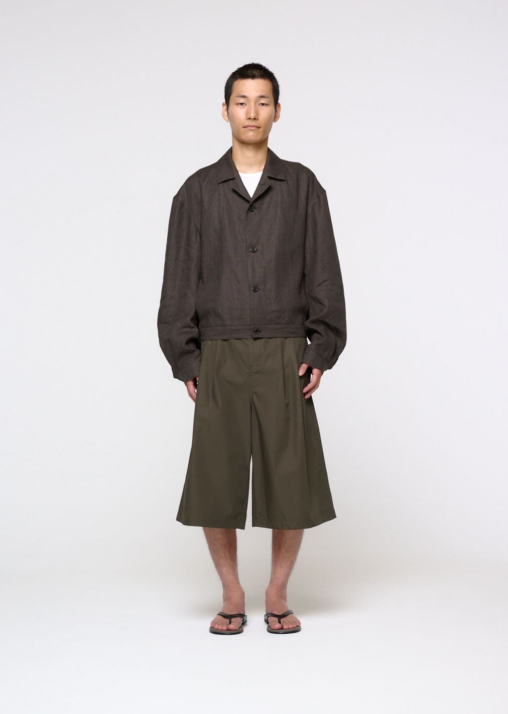 two tuck wide shorts, brown hover