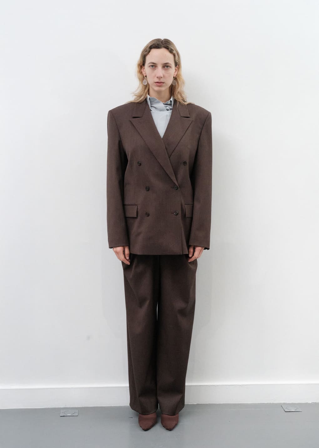 WIDE TUCK PANTS, BROWN