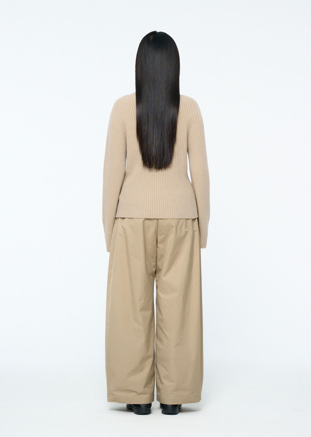 ribbed turtle pullover, beige