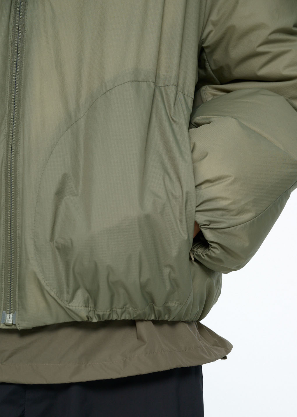 [PRE-ORDER] nylon reversible goose down puffer, khaki