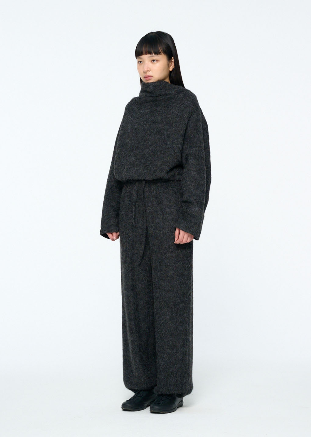 alpaca top, charcoal