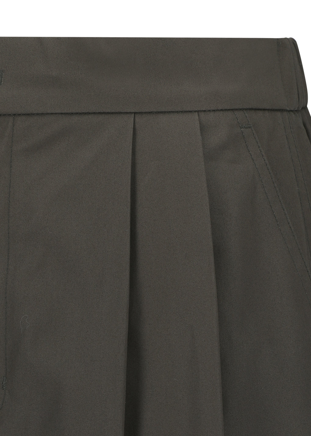 two tuck wide shorts, brown